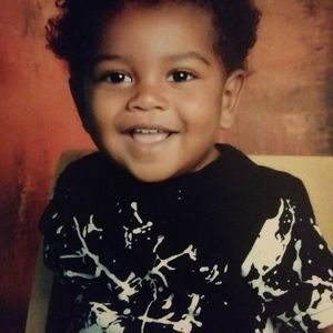 Meet your Posher, Ambia